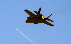 伊朗公开击落美军F35碎片：揭秘神秘战机的残骸之谜